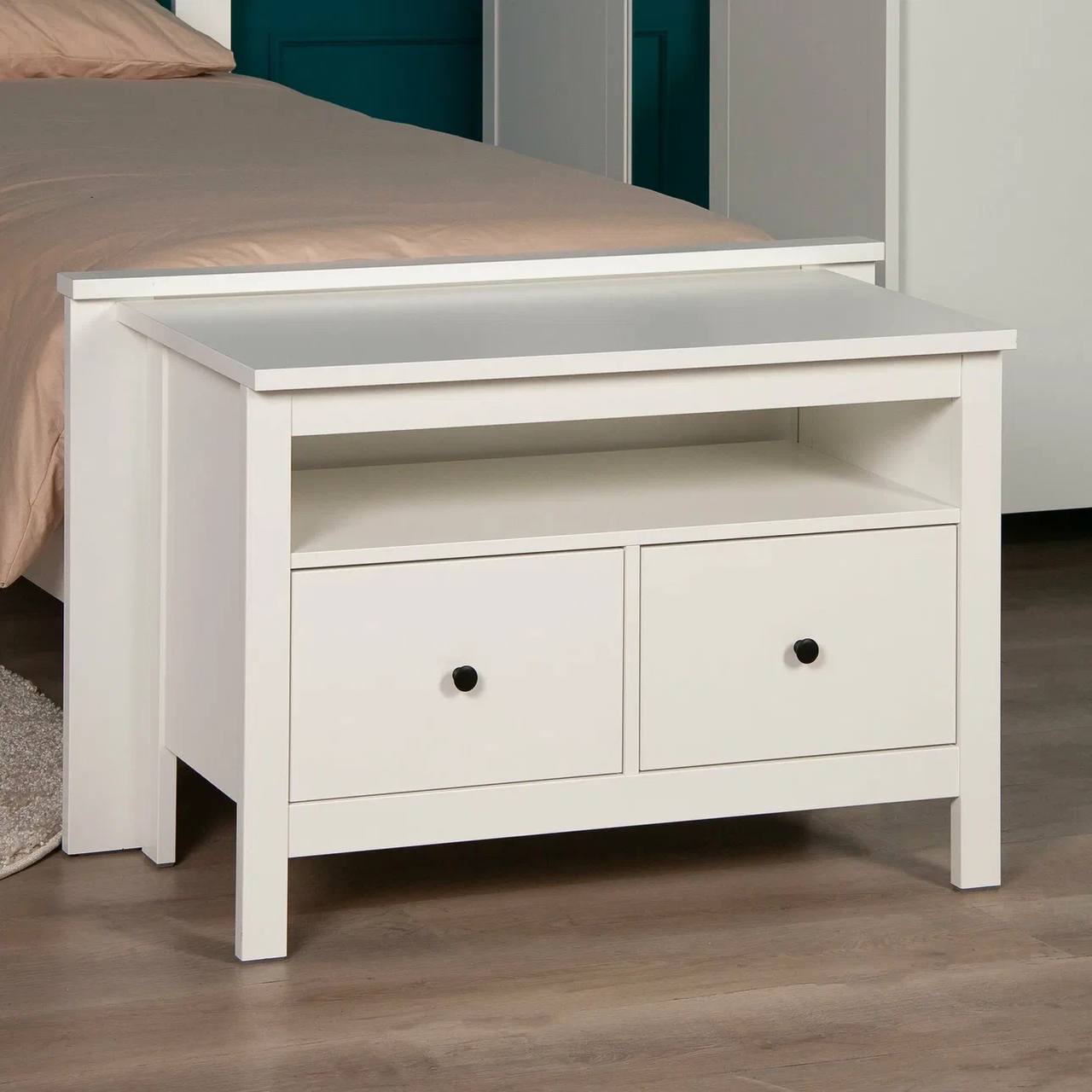 Bedside tables: 2-drawer nightstand